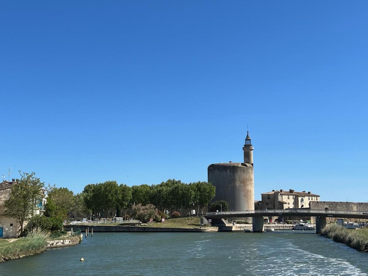 Hôtel Le Médiéval Aigues-Mortes Esterno foto